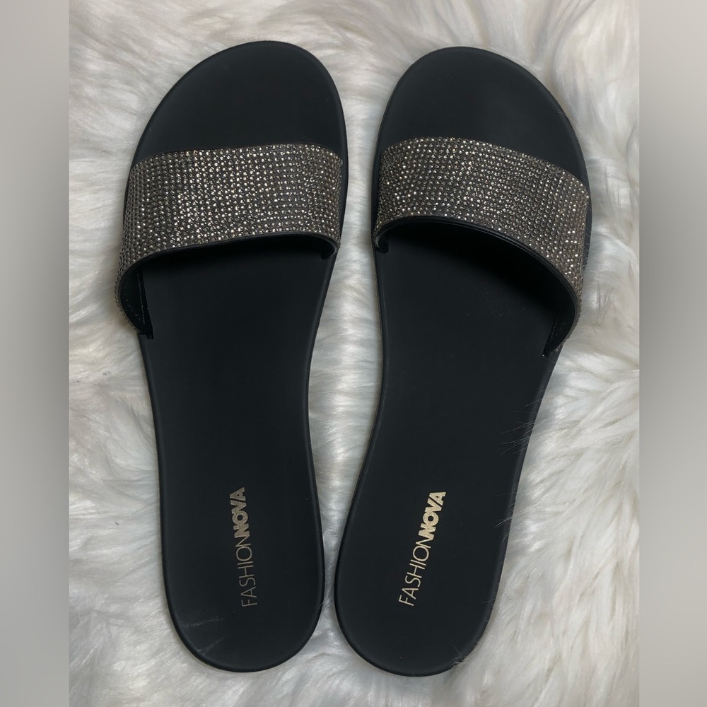 Fashion Nova Black Stone Slides. - Picture 4 of 8